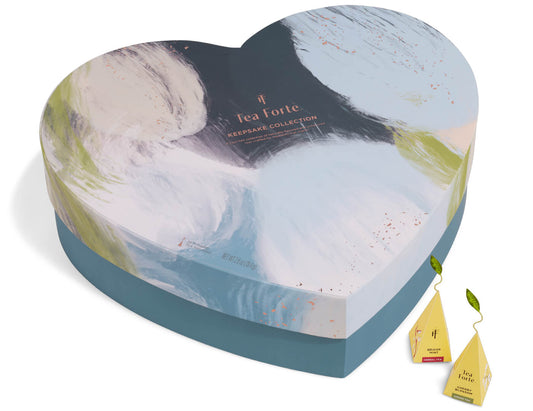 Keepsake Collection Heart Box, Something Blue, of 26 pyramid infusers, lid closed, with infusers off to the side