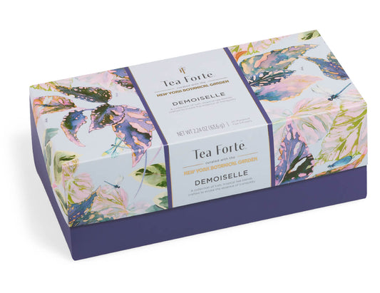 Demoiselle Presentation Box, closed