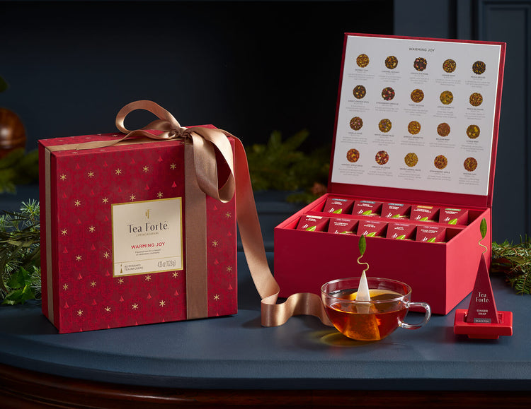 Tea Chest Warming Joy, closed with infuser